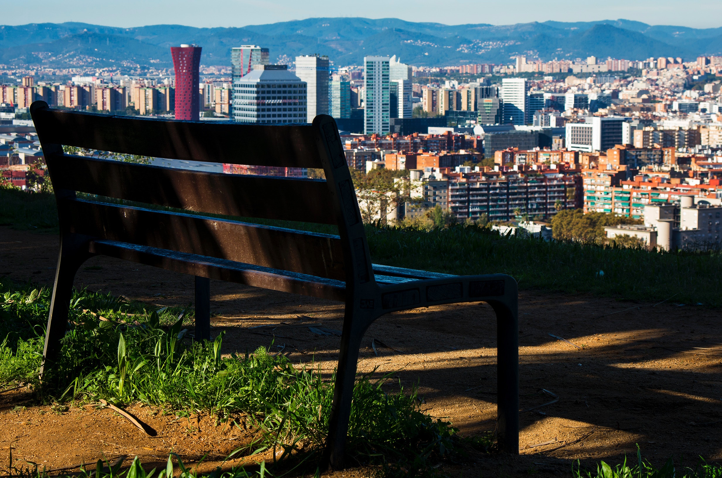 architecture-barcelona-bench-674736